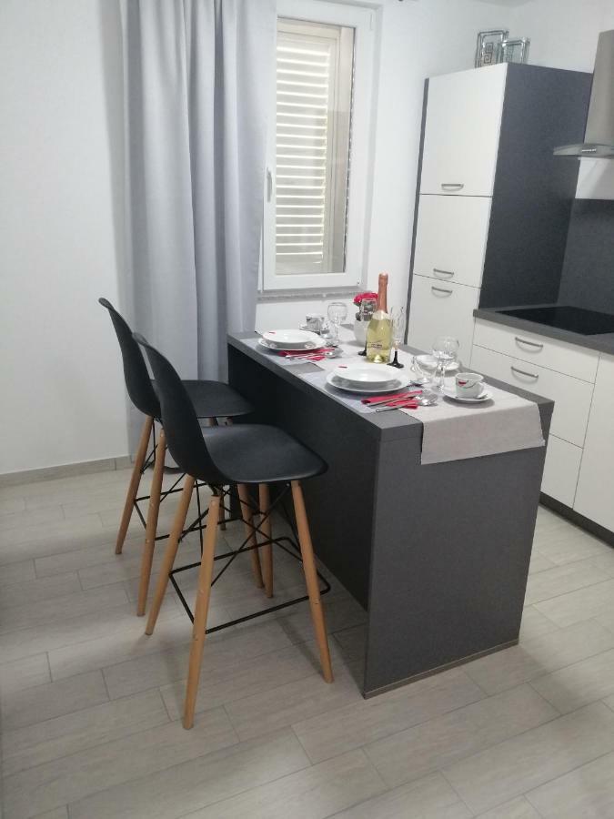 Studio Apartment Mila PUY Eksteriør bilde